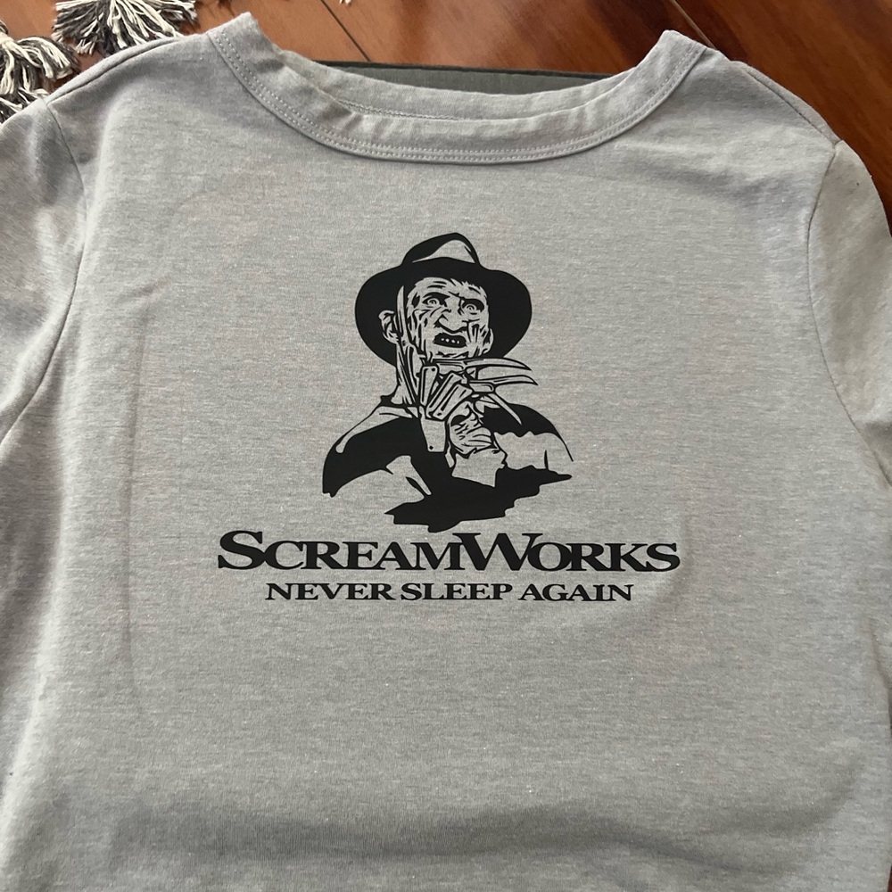 Cropped Freddy Krueger Halloween Shirt